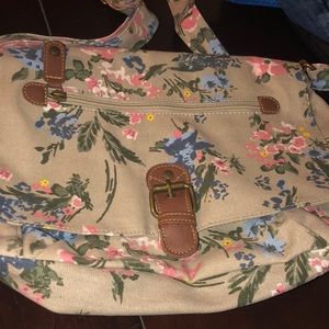 CUTE TAN FLOWERED CROSSBODY